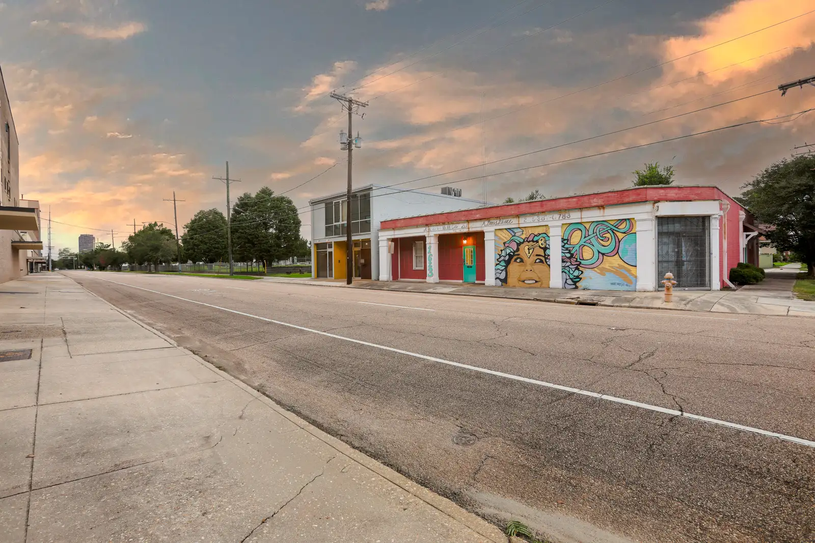1623 Main St