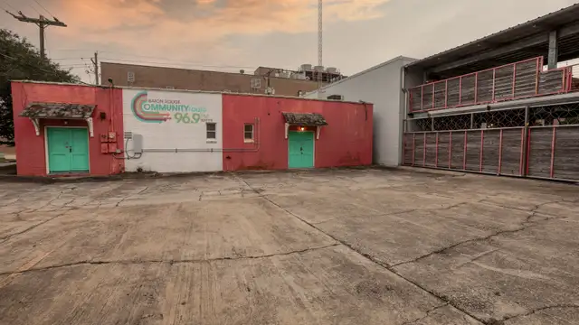 1623 Main St thumbnail 2