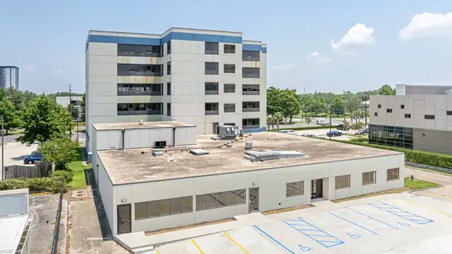 5650 Read Blvd thumbnail 2