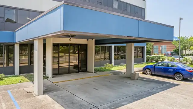 5650 Read Blvd thumbnail 3