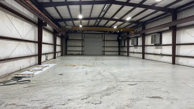 Industrial w/ Yard & Crane: 1090 Petroleum Parkway thumbnail 5