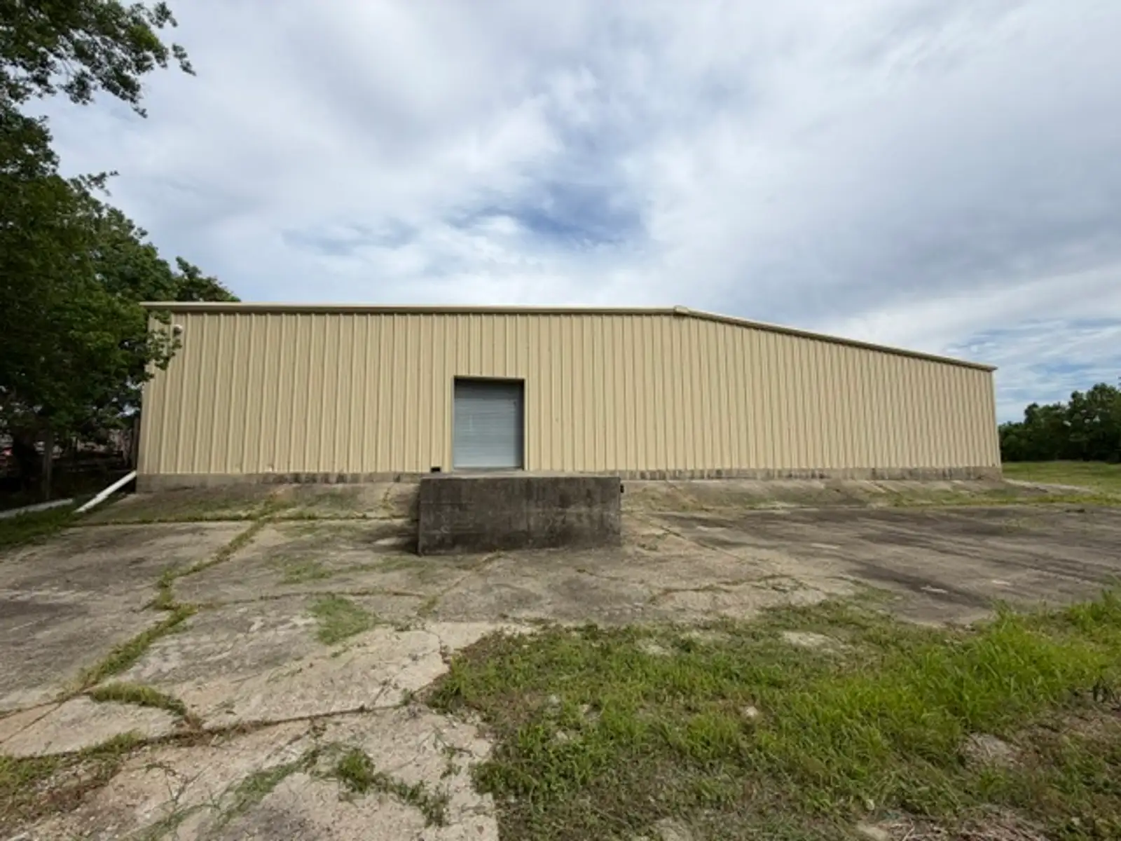 1427 W Linwood Dr image 29