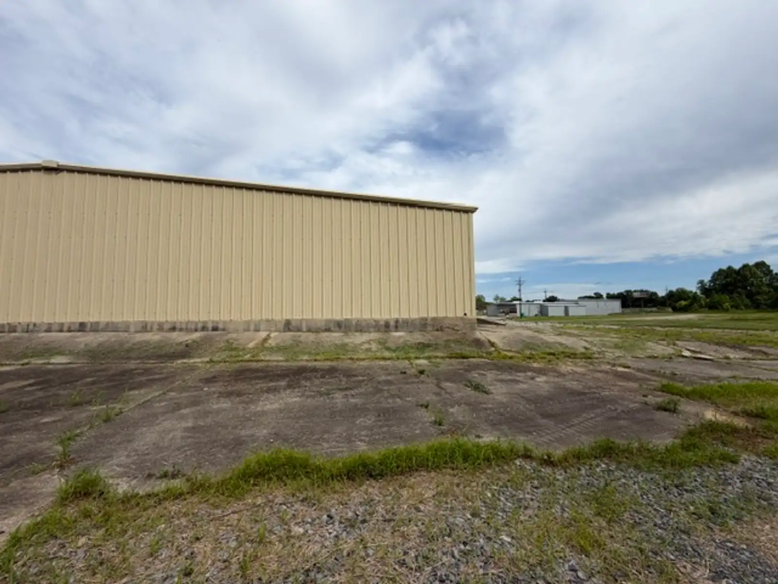 1427 W Linwood Dr image 28