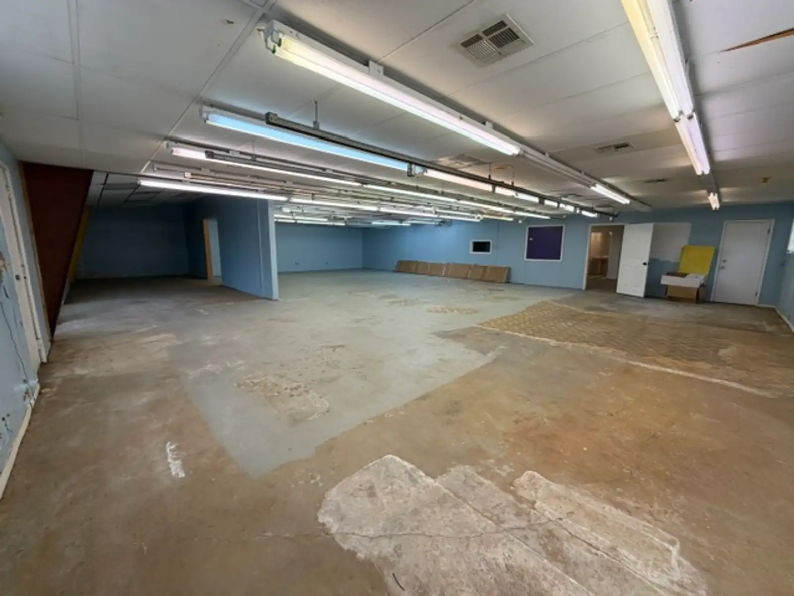 1427 W Linwood Dr image 11