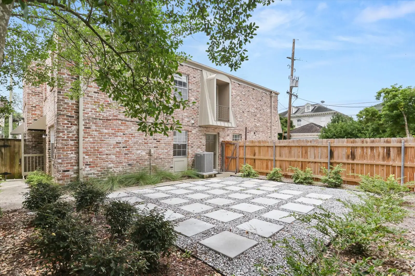 7101-7105 Maple Street image 16