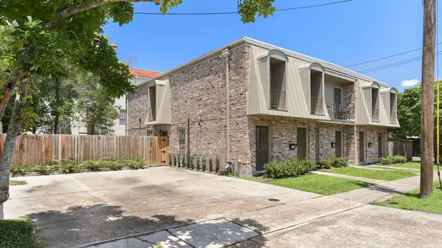 7101-7105 Maple Street thumbnail 2
