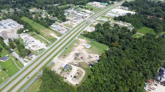 16410 Florida Blvd thumbnail 4
