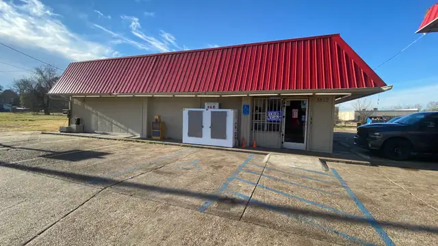 Gas Station/Restaurant thumbnail 2