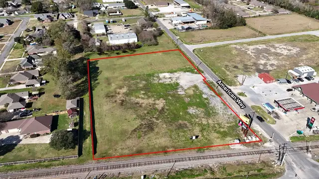 (REDUCED PRICE) 3.3 acres, 2002 American Way, Port Allen, LA thumbnail 2