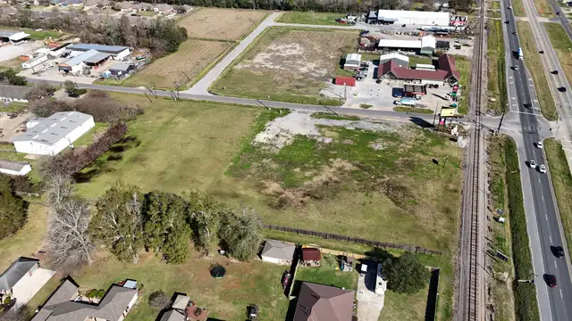 (REDUCED PRICE) 3.3 acres, 2002 American Way, Port Allen, LA thumbnail 4