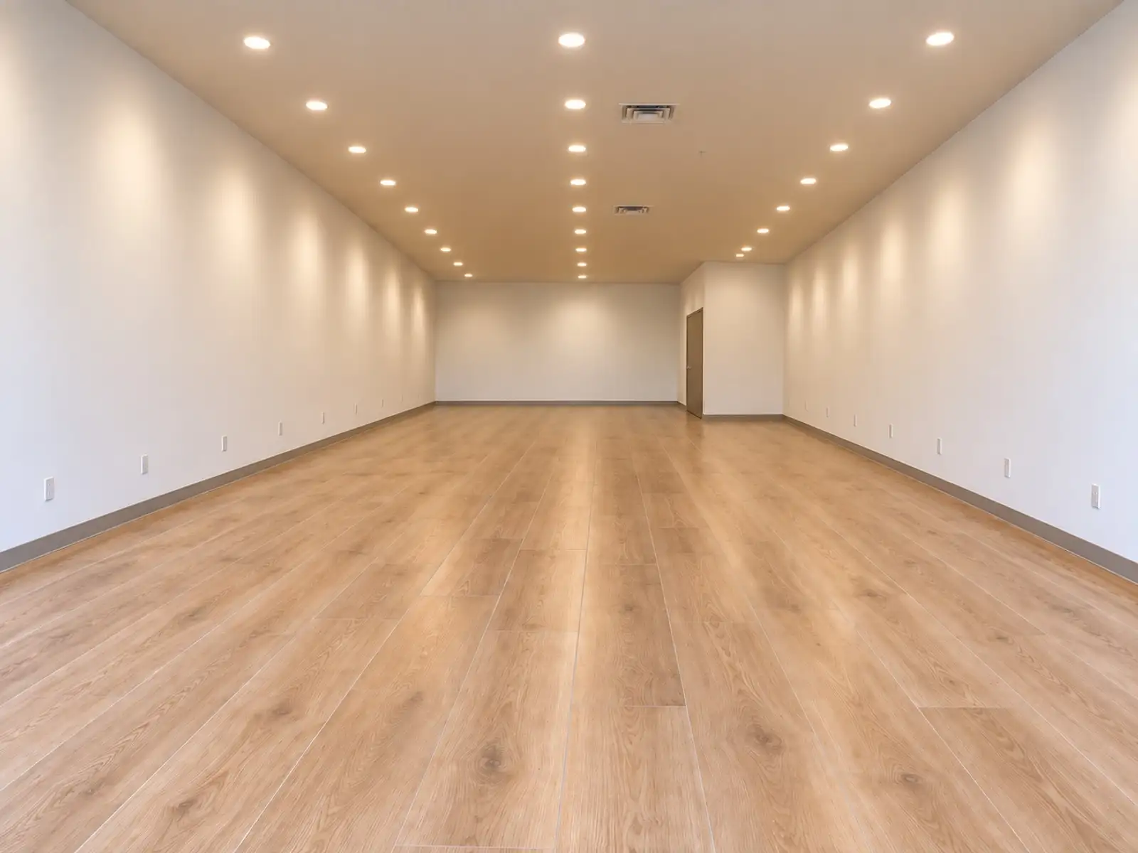 Suite D - 3636 W Esplanade Ave Retail Strip Center Space