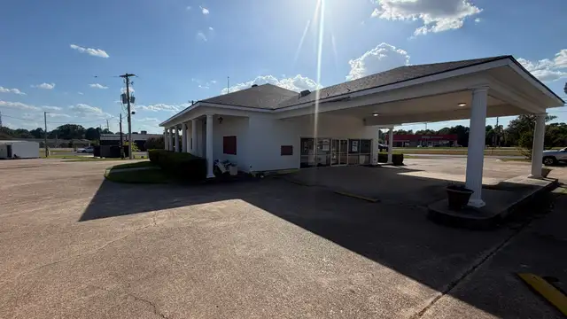 9361 Mansfield Rd thumbnail 4
