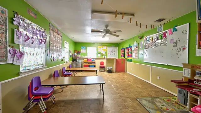 1629 Hickory Ave thumbnail 3