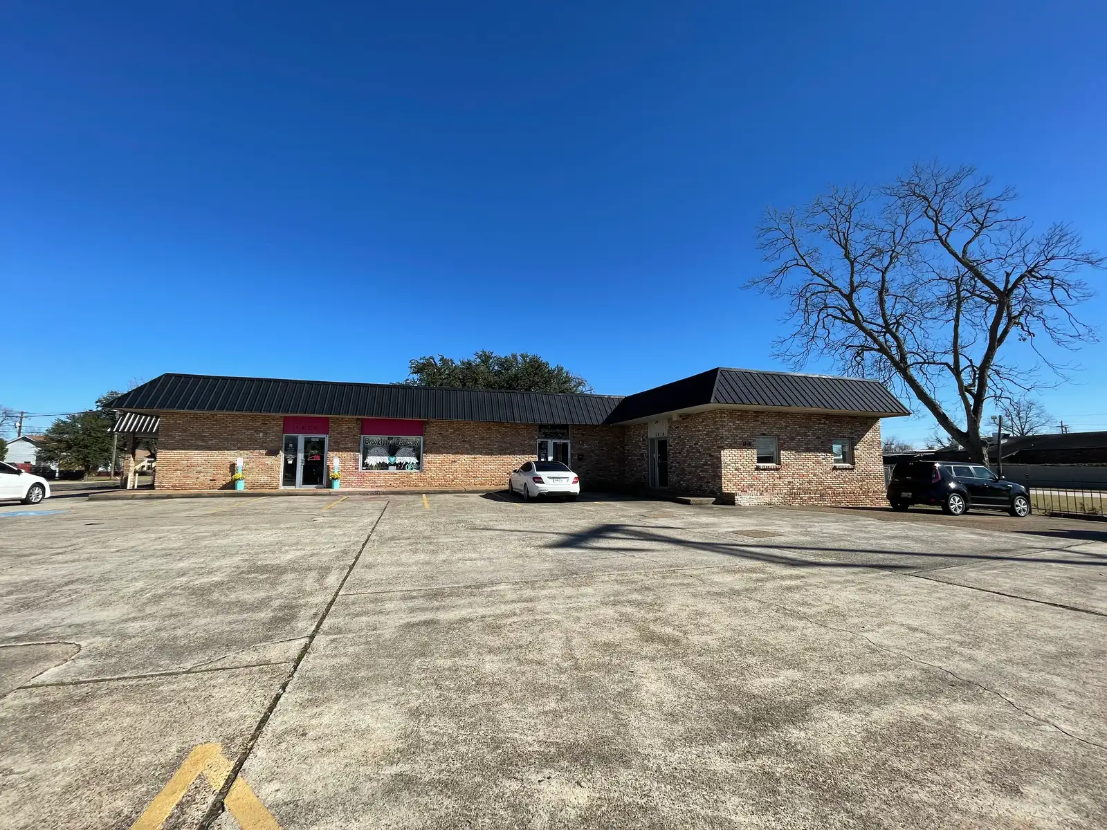Retail / Commercial Space for Lease image 1