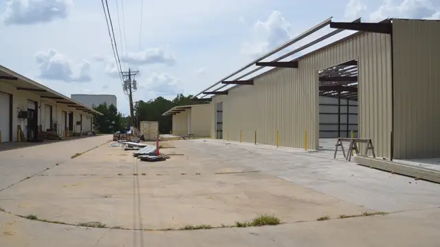 18001 Fabrication Row thumbnail 2