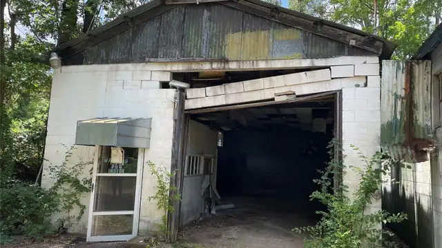 3550 Hilliard St thumbnail 2
