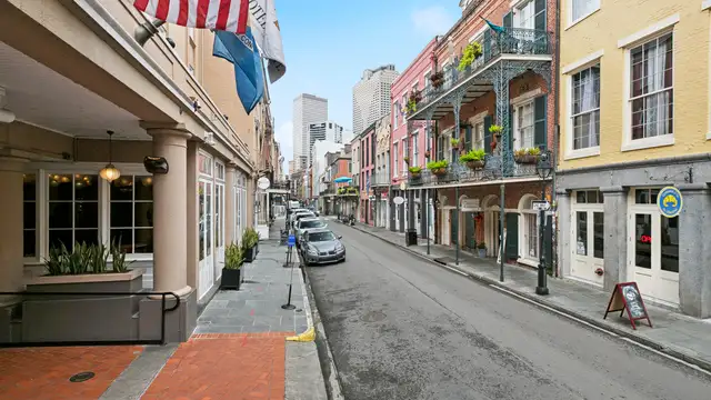 324 Chartres Street thumbnail 3