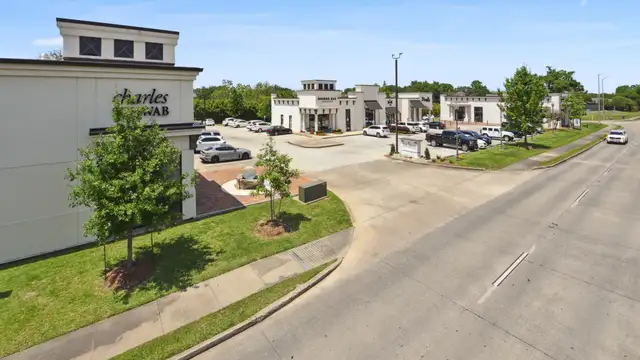 Settlers Trace Blvd thumbnail 5