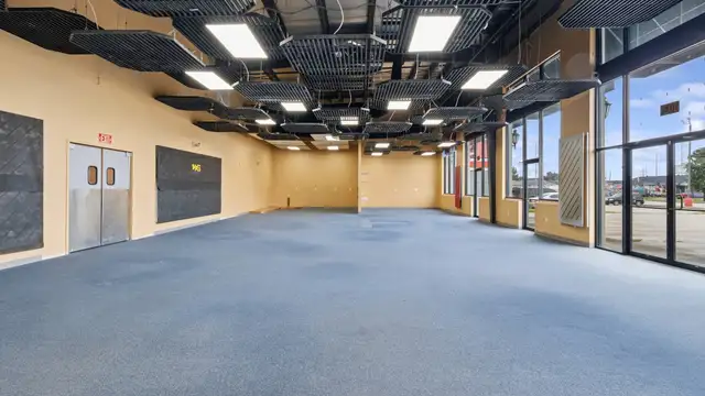8180 Earhart Blvd thumbnail 5