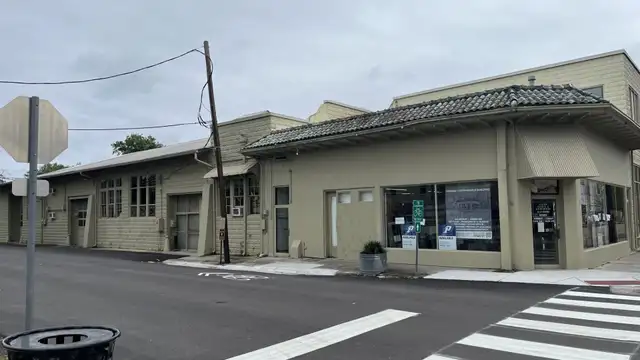 Former Dependable Glass Building (Downtown Covington) thumbnail 3