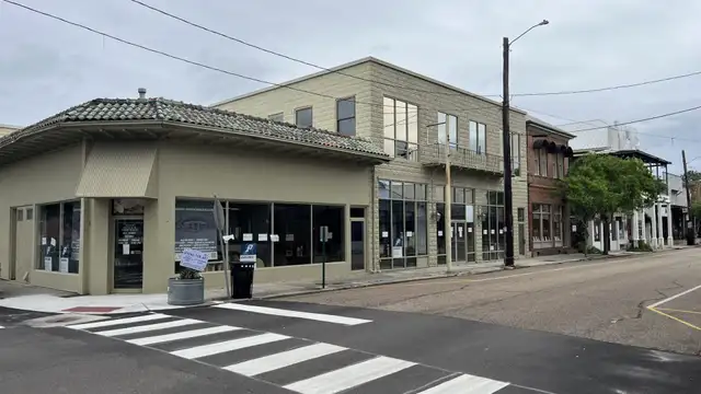 Former Dependable Glass Building (Downtown Covington) thumbnail 2