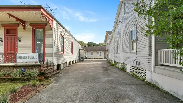 813 S Carrollton Ave thumbnail 4
