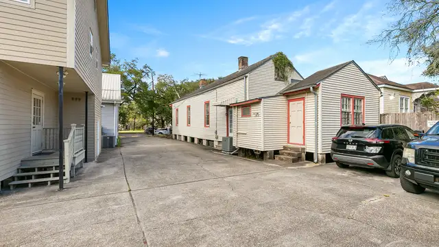 813 S Carrollton Ave thumbnail 5