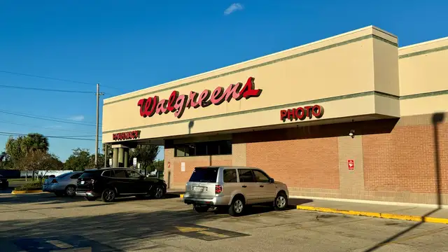 Former Walgreens For Sale or Lease thumbnail 4