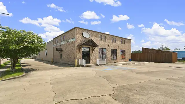 4717 Airline Hwy thumbnail 3