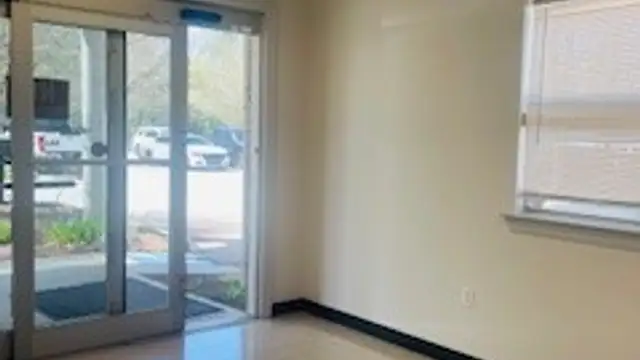 1704 N Columbia St thumbnail 5