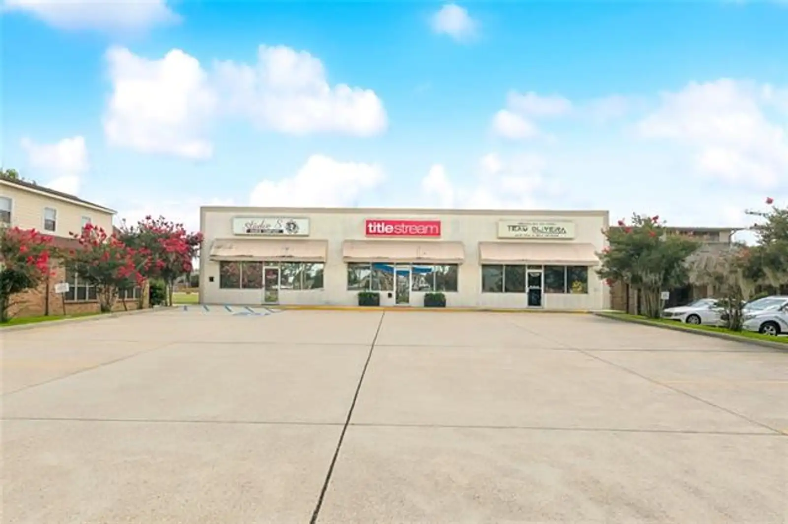 1 Storehouse Ln