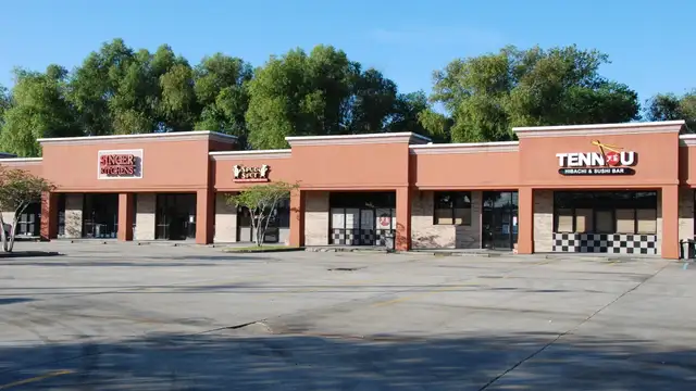Shopping Center For Lease thumbnail 2