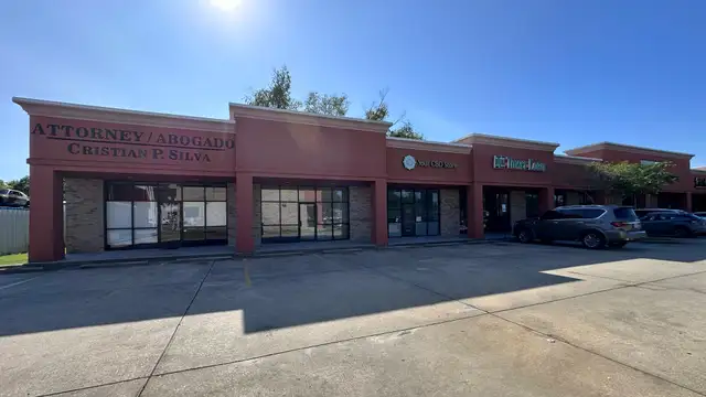 Shopping Center For Lease thumbnail 3