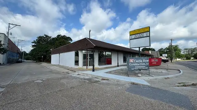 803 W University Ave thumbnail 2