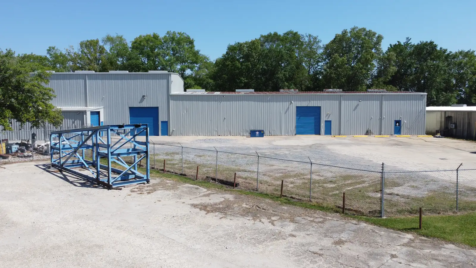 Crane Served 12,000 SF Facility with Laydown Yard image 2