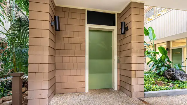 2200 Veterans Building thumbnail 4