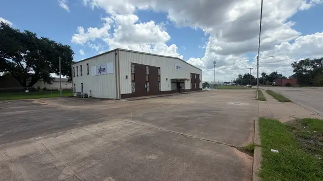 1780 Grimmett Dr thumbnail 3