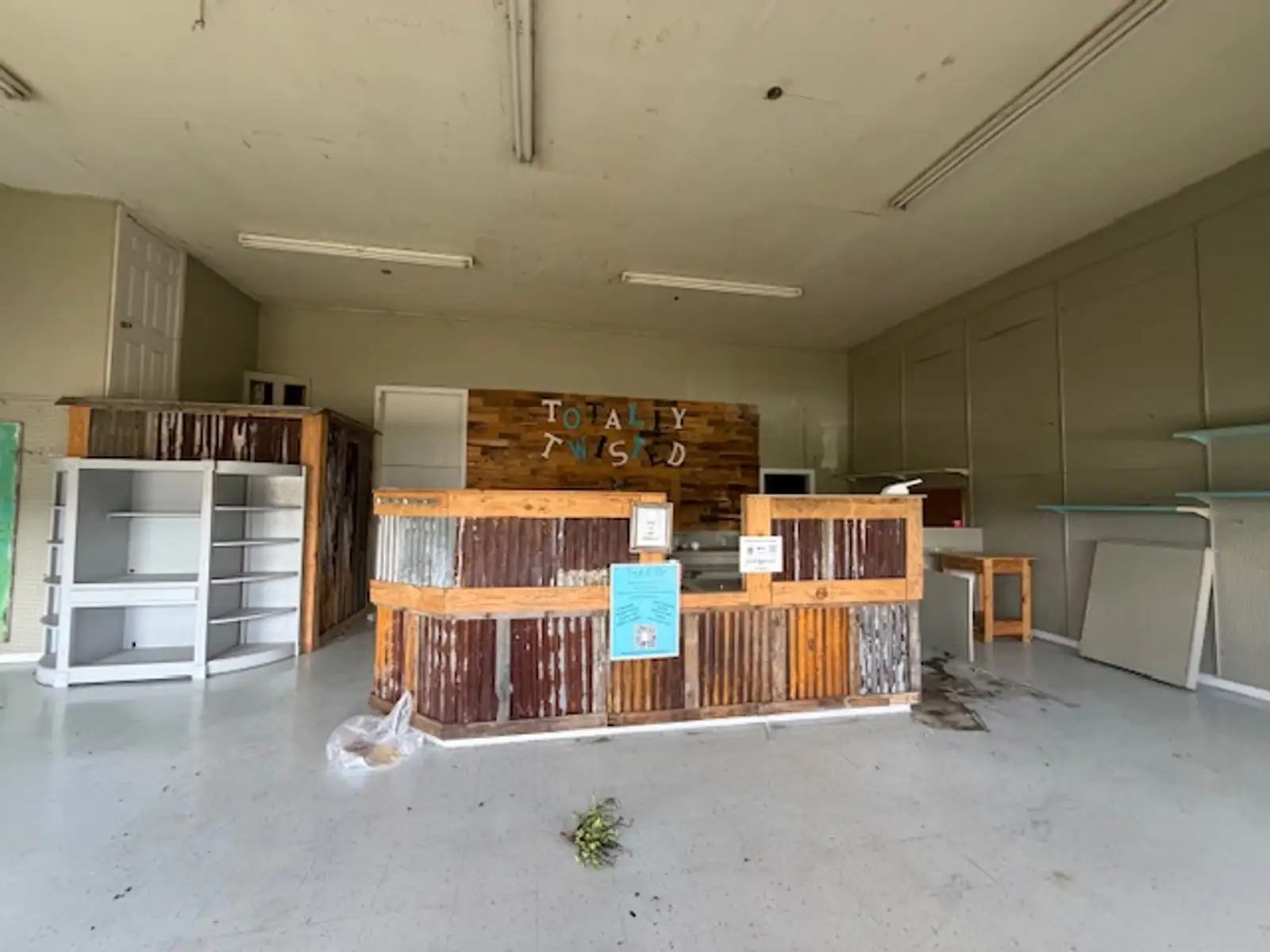 16509 US-190 image 3