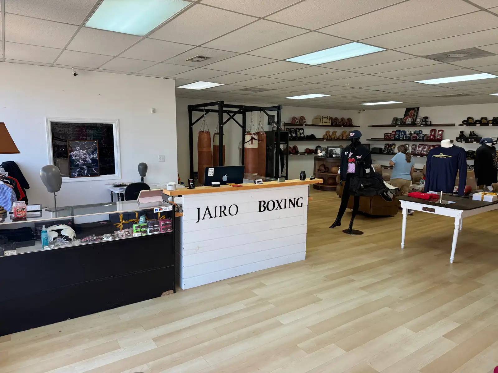 2058 - Heath Plaza 2058 - 2068 E. Texas