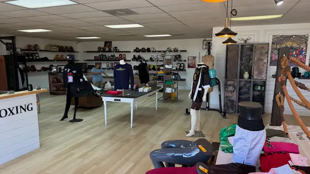 2058 - Heath Plaza 2058 - 2068 E. Texas thumbnail 3