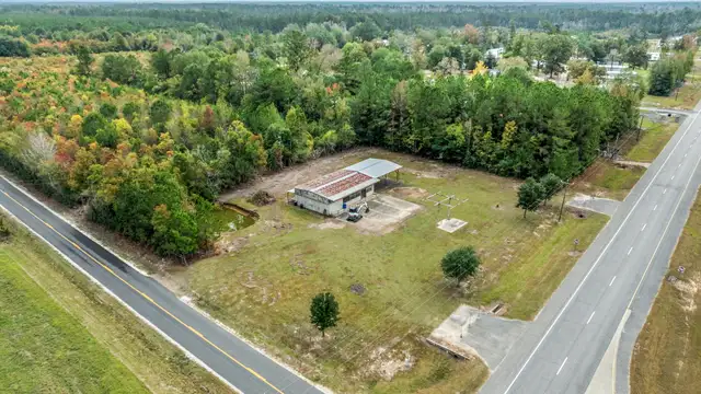 7513 US-171 thumbnail 2