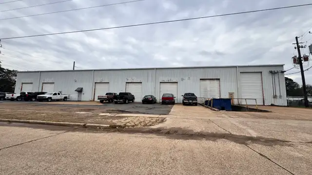 6702 Linwood Ave thumbnail 5
