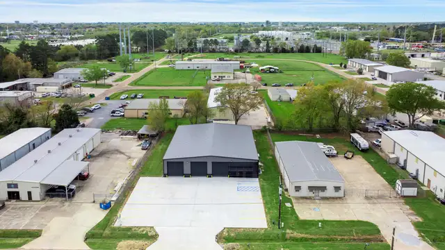 111 Marcon Dr thumbnail 3