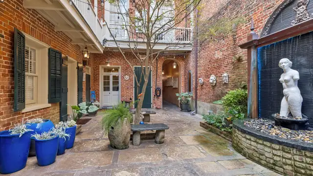 315 Chartres St thumbnail 4