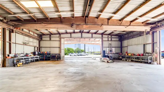 8509 Egan Hwy thumbnail 3