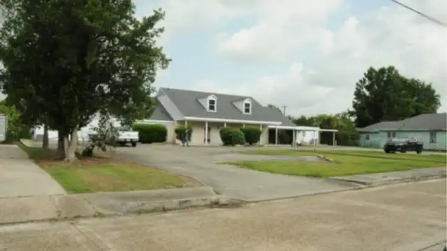 210 New Orleans Blvd thumbnail 3