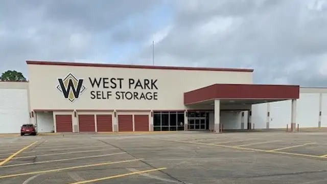 West Park Plaza thumbnail 2