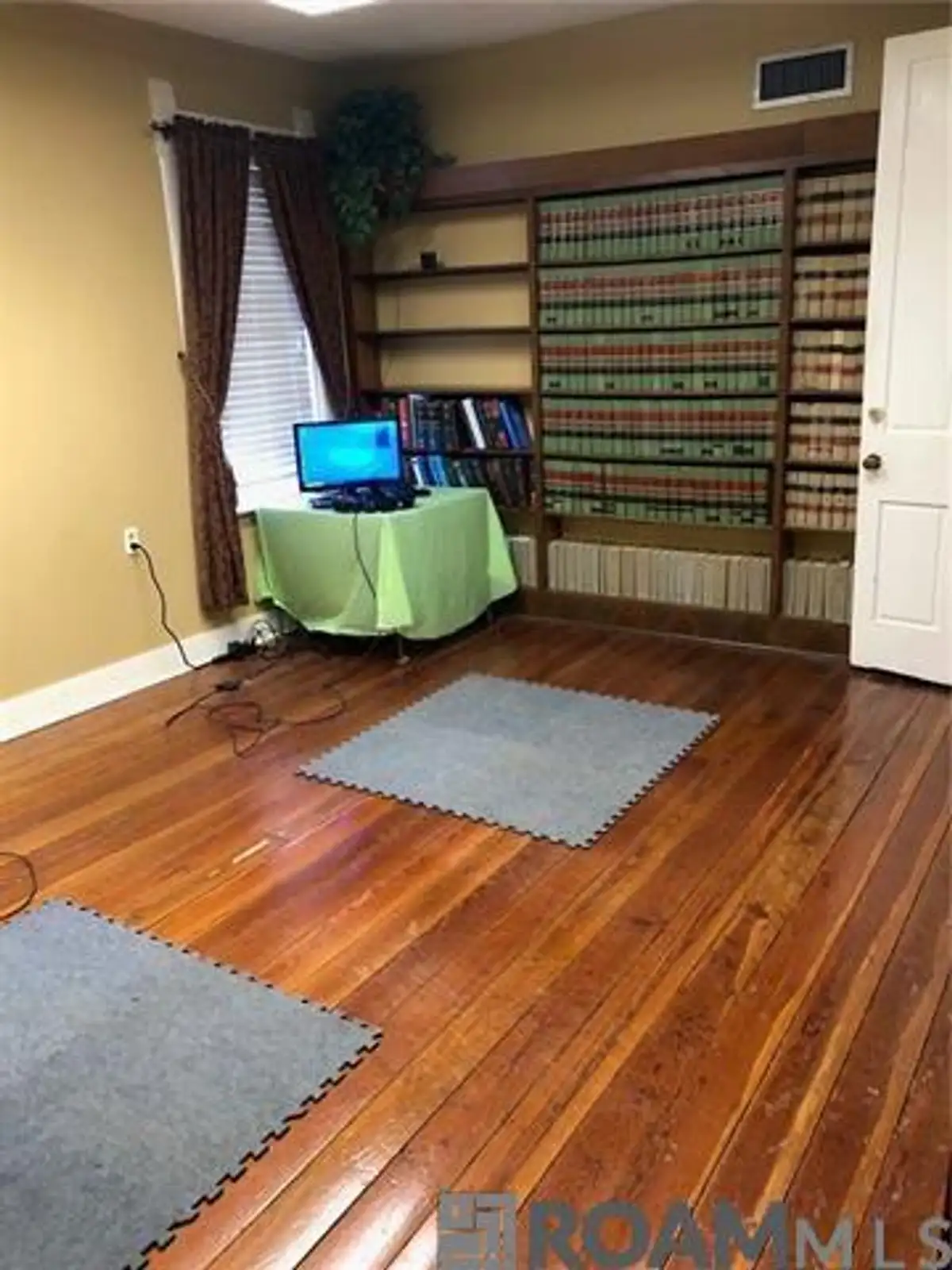107 S Cherry St image 2