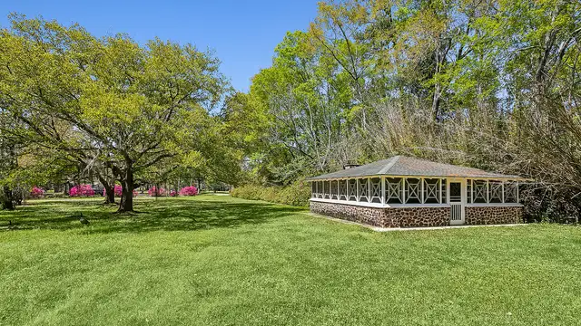 View image 17