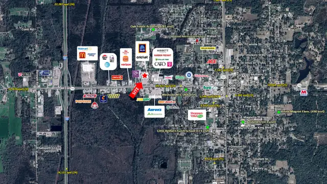 804 W Oak St thumbnail 3
